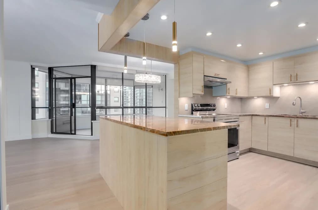 701 738 BROUGHTON STREET, Vancouver, BC — Residential for Sale - Photo 2