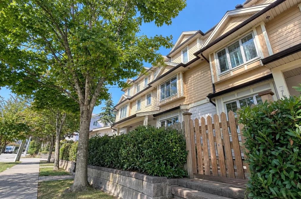 7010 GRIFFITHS AVENUE, Burnaby, BC — Residential for Sale - Photo 2