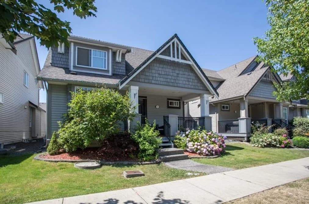 7015 195 STREET, Surrey, BC — Residential for Sale - Photo 2