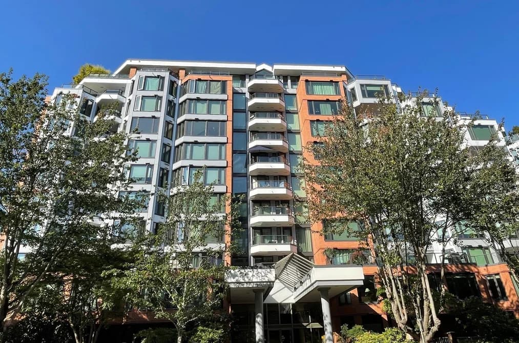 702 2201 PINE STREET, Vancouver, BC — Residential for Sale - Photo 2