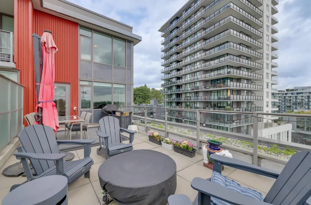 702 3451 SAWMILL CRESCENT, Vancouver, BC — Residential for Sale - Main Photo