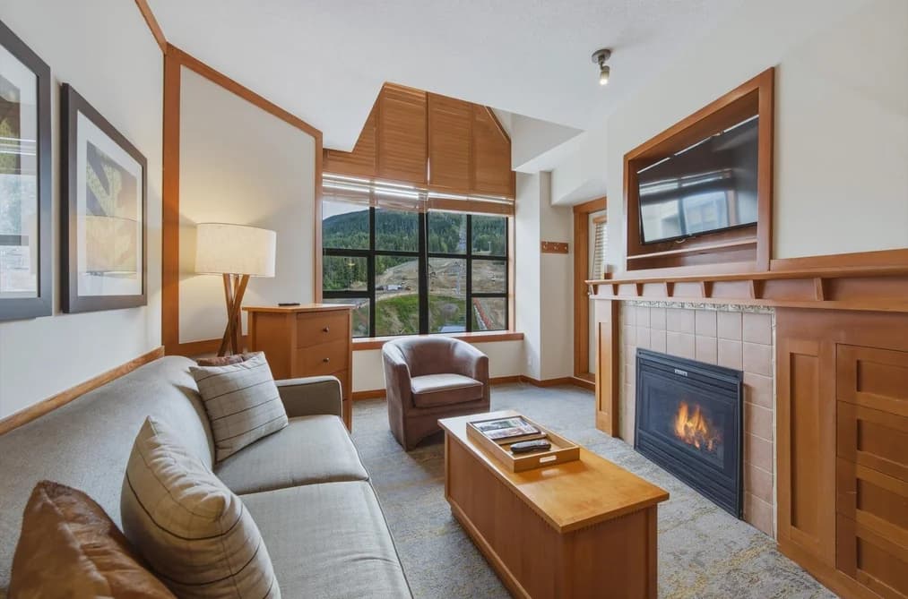 702 4320 SUNDIAL CRESCENT, Whistler, BC — Residential for Sale - Photo 2