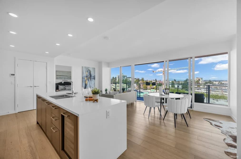 703 1439 GEORGE STREET, White Rock, BC — Residential for Sale - Photo 2