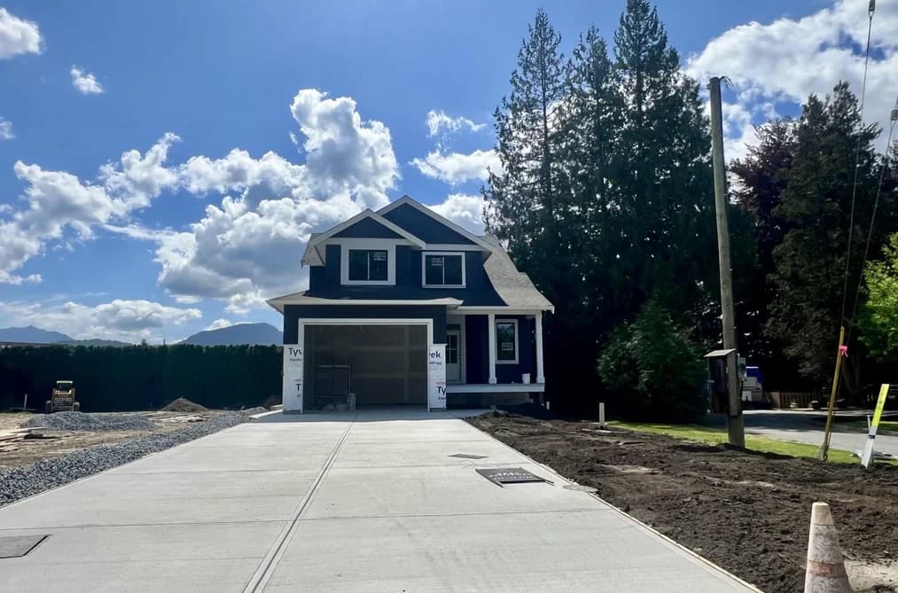 7033 EDEN DRIVE, Chilliwack, BC — Residential for Sale - Photo 2