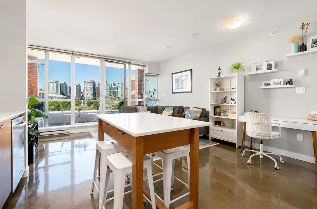 704 221 UNION STREET, Vancouver, BC — Residential for Sale - Main Photo
