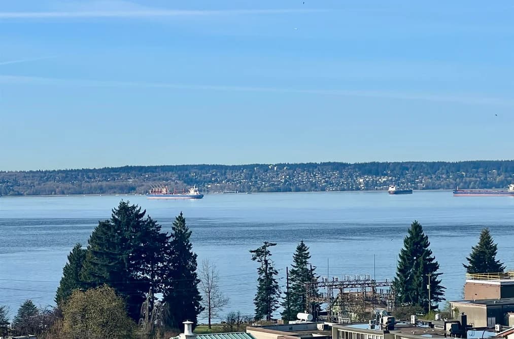 704 650 16TH STREET, West Vancouver, BC — Residential for Sale - Photo 2
