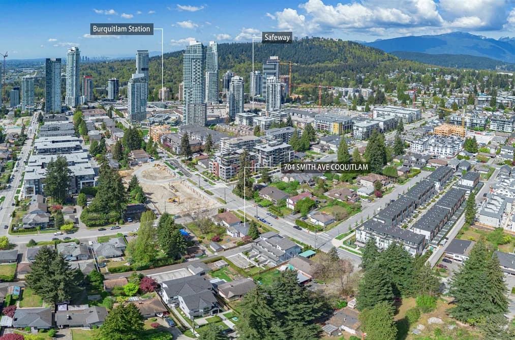 704 SMITH AVENUE, Coquitlam, BC — Residential for Sale - Photo 2