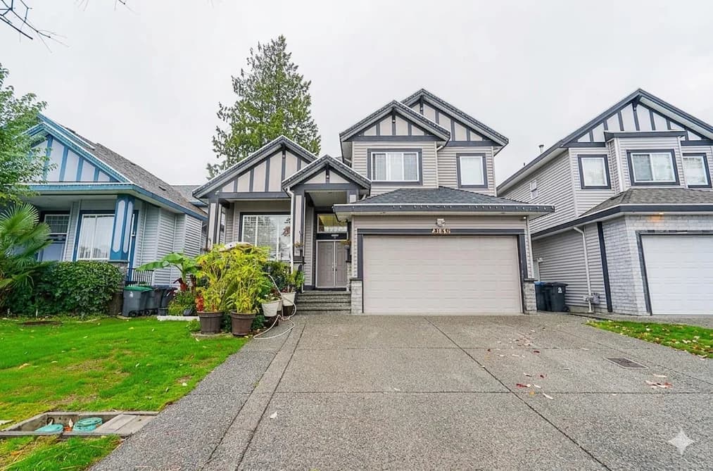 7049 150 STREET, Surrey, BC — Residential for Sale - Photo 2