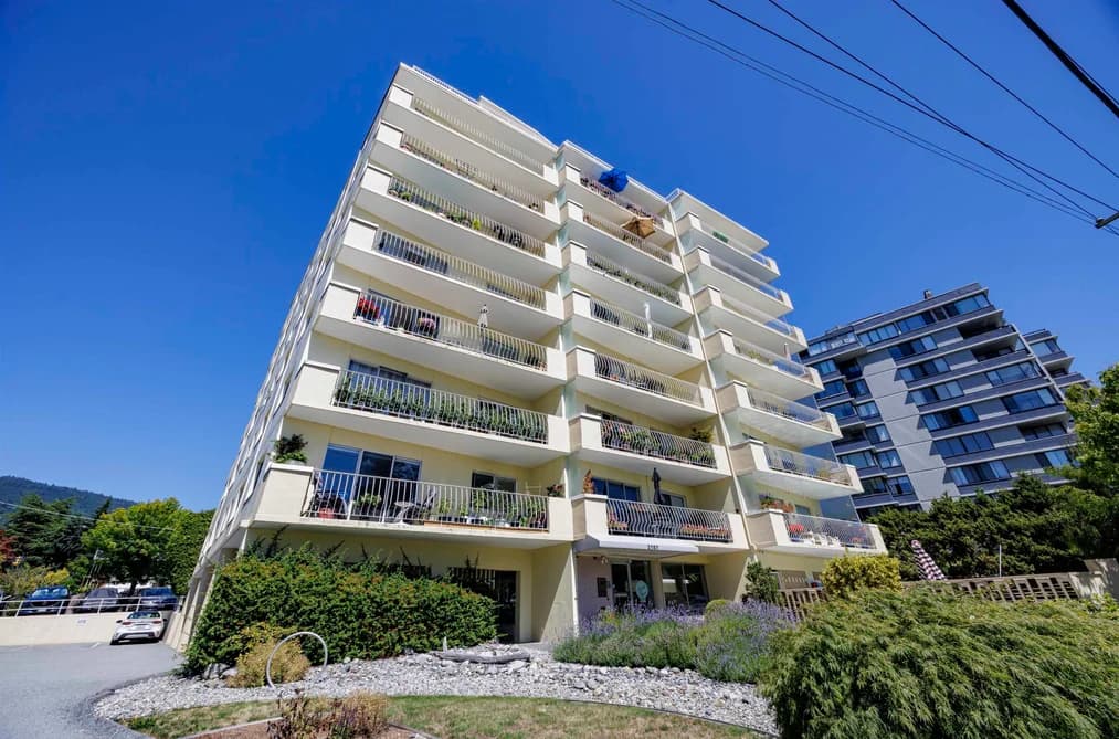 705 2187 BELLEVUE AVENUE, West Vancouver, BC — Residential for Sale - Photo 2