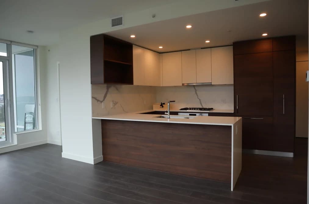 705 585 AUSTIN AVENUE, Coquitlam, BC — Residential for Sale - Photo 2
