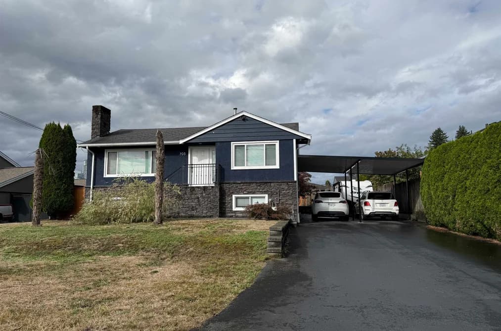 705 IVY AVENUE, Coquitlam, BC — Residential for Sale - Photo 2