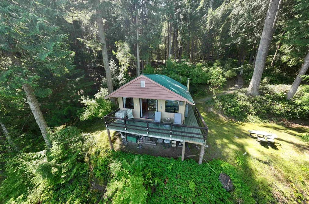 706 HORTON BAY ROAD, Mayne Island, BC — Residential for Sale - Photo 2