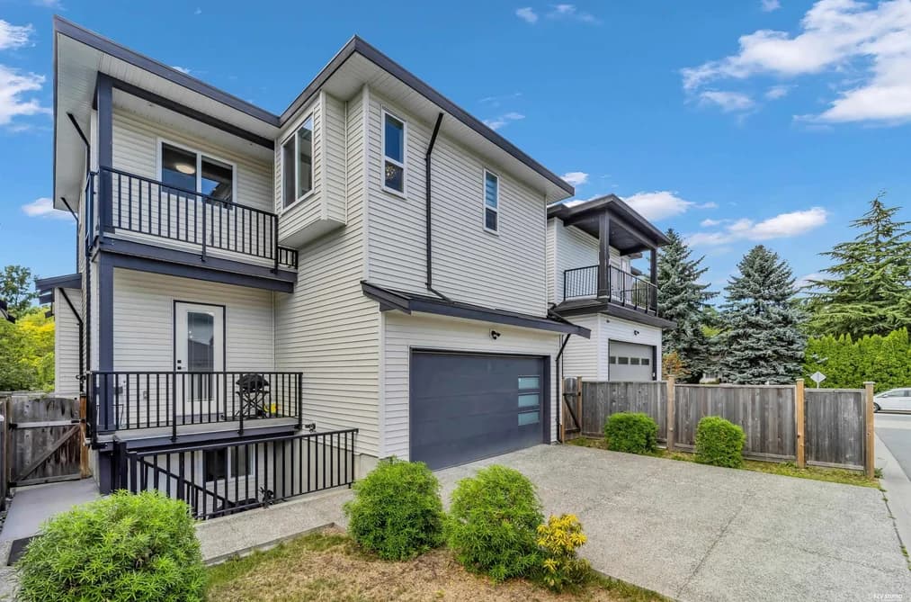 7068 194 STREET, Surrey, BC — Residential for Sale - Photo 2