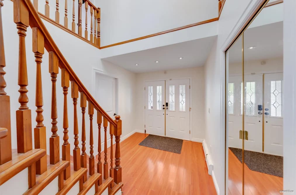 7069 144 STREET, Surrey, BC — Residential for Sale - Photo 2