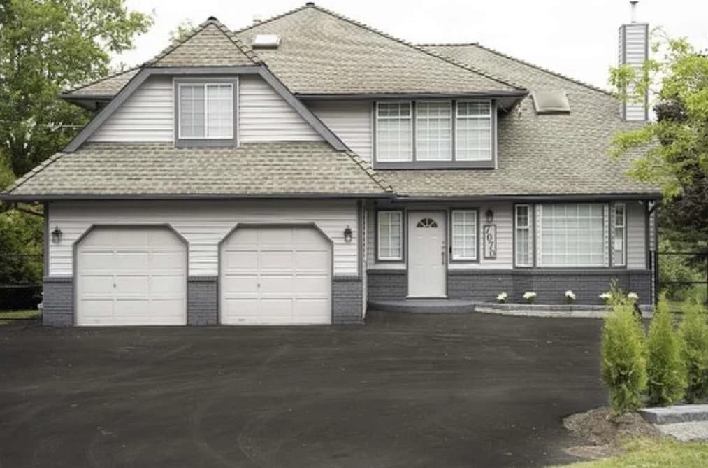 7070 207 STREET, Langley, BC — Residential for Sale - Photo 2