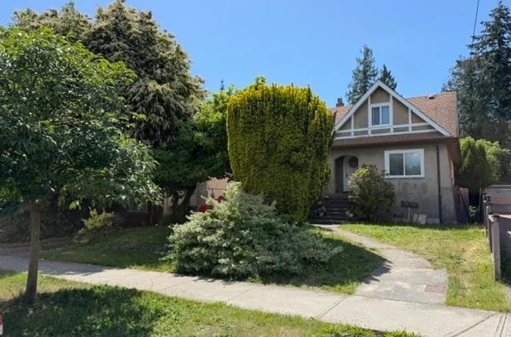 7079 WAVERLEY AVENUE, Burnaby, BC — Residential for Sale - Main Photo