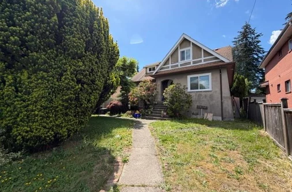 7079 WAVERLEY AVENUE, Burnaby, BC — Residential for Sale - Photo 2