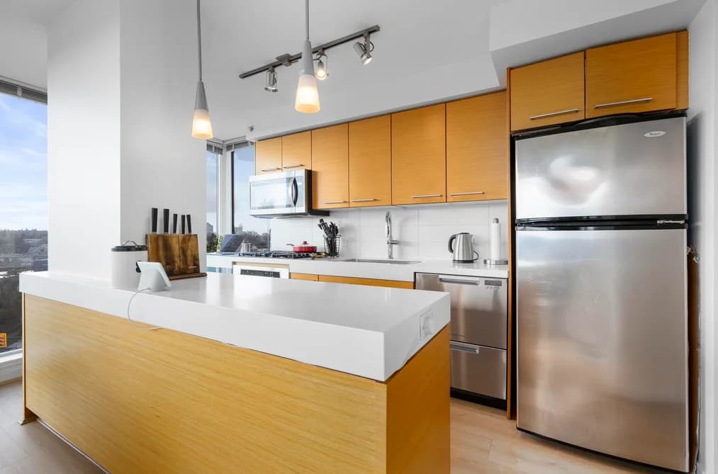 709 2770 SOPHIA STREET, Vancouver, BC — Residential for Sale - Photo 2