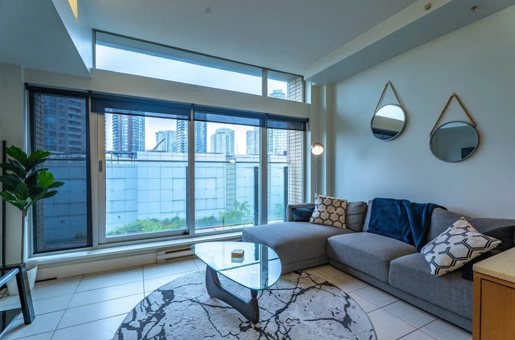 709 33 W PENDER STREET, Vancouver, BC — Residential for Sale - Photo 2