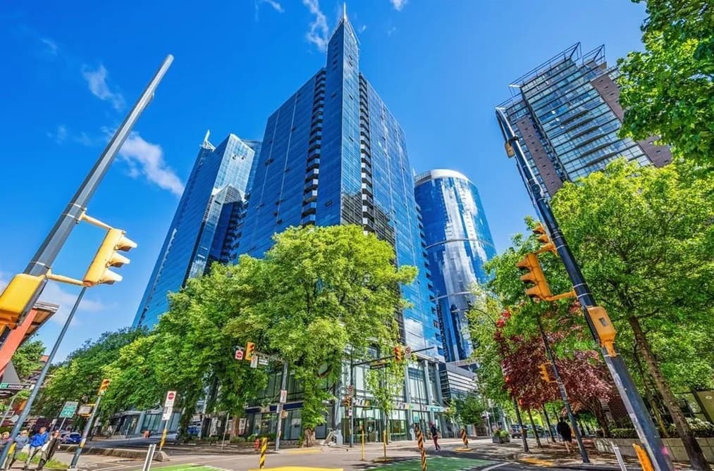 70X 1050 BURRARD STREET, Vancouver BC V6Z 2S3 - Photo 1