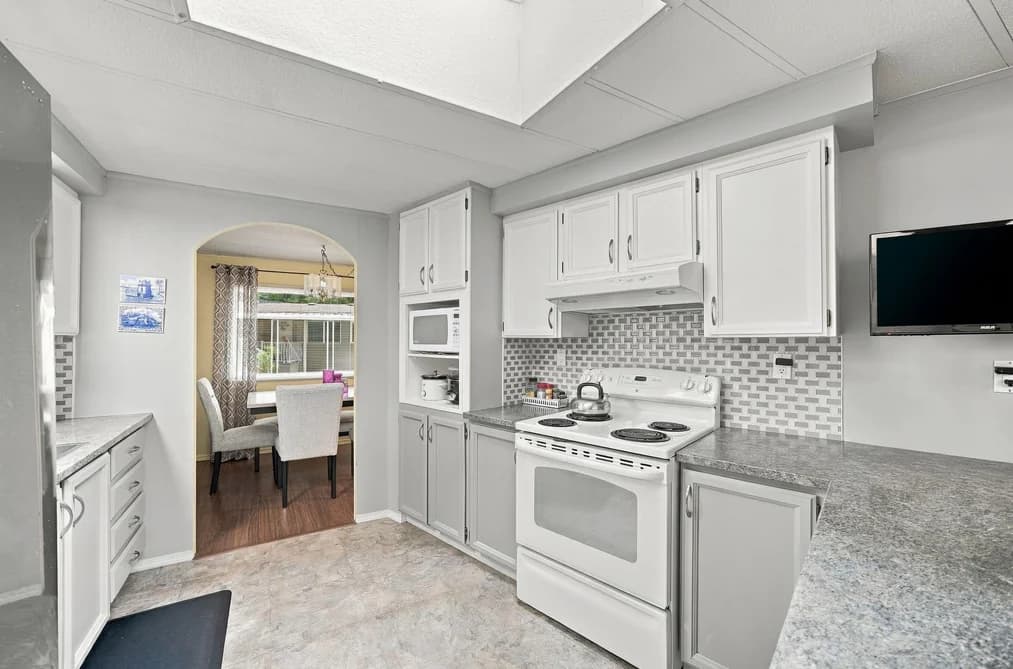 71 20071 24 AVENUE, Langley, BC — Residential for Sale - Photo 2