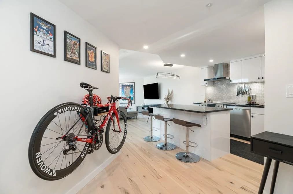 710 1050 BURRARD STREET, Vancouver, BC — Residential for Sale - Main Photo