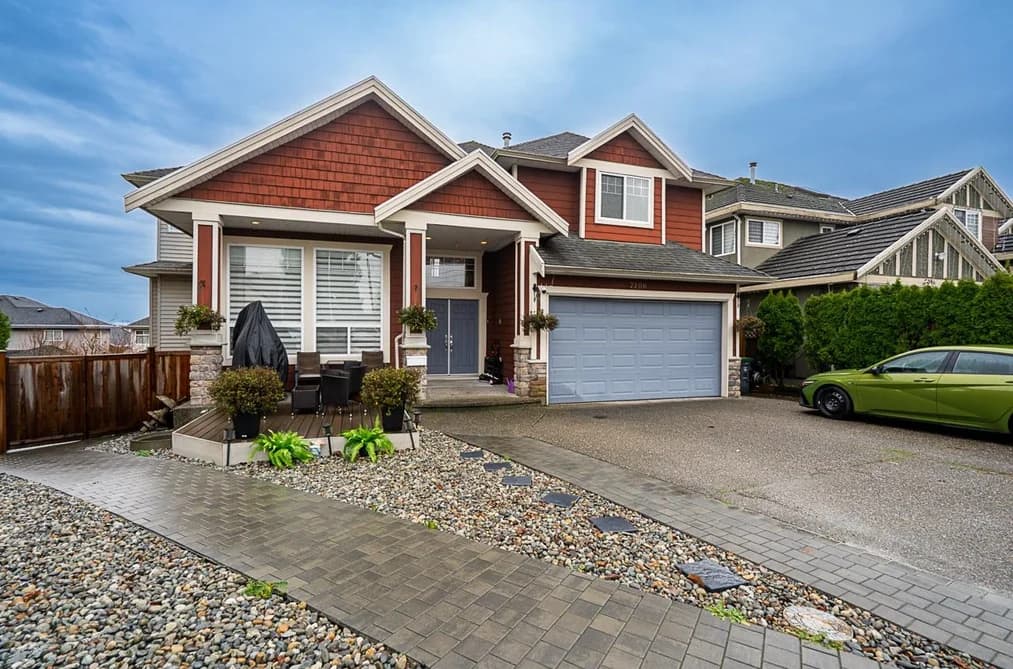 7106 150 STREET, Surrey, BC — Residential for Sale - Photo 2