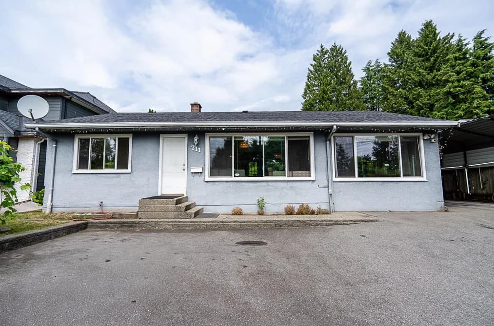 711 ALDERSON AVENUE, Coquitlam, BC — Residential for Sale - Photo 2