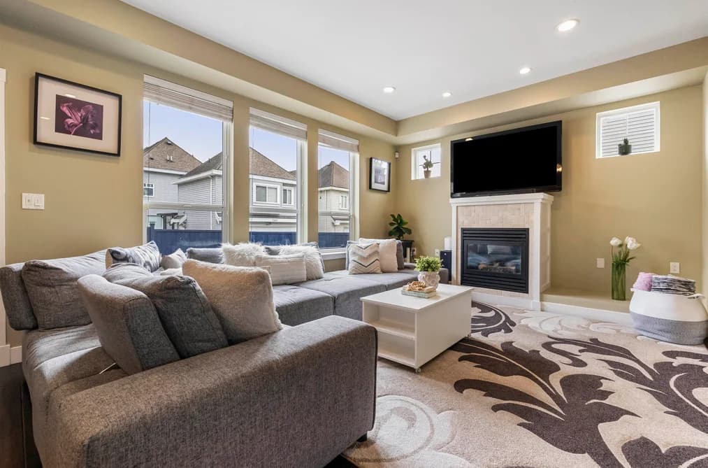 7116 195A STREET, Surrey, BC — Residential for Sale - Photo 2
