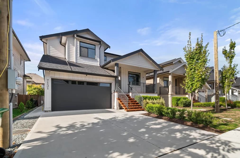 7131 ELWOOD DRIVE, Chilliwack, BC — Residential for Sale - Photo 2