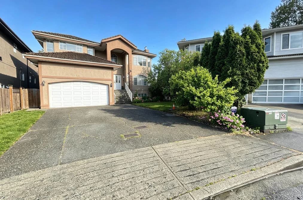 714 RENNIE PLACE, New Westminster, BC — Residential for Sale - Main Photo