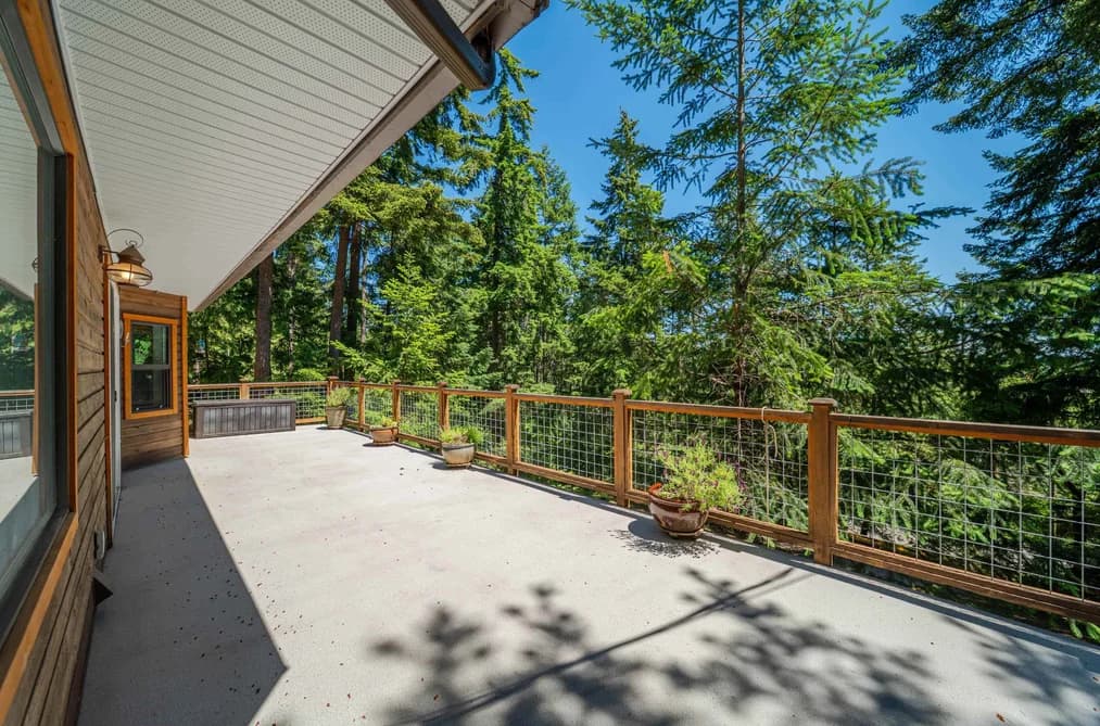 715 FERNHILL ROAD, Mayne Island, BC — Residential for Sale - Photo 2