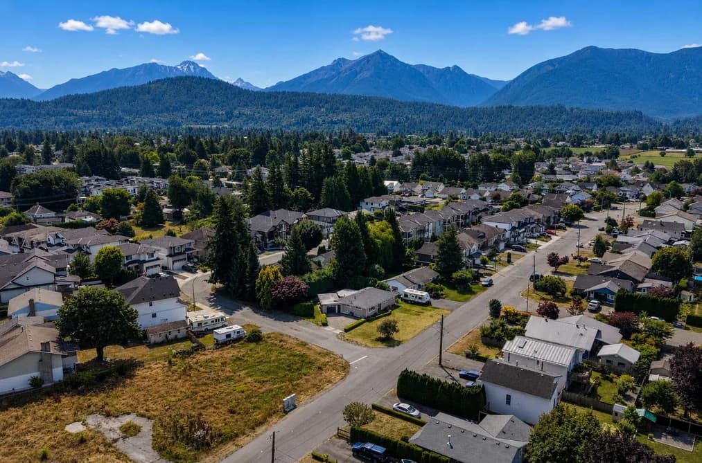 7194 ROCHESTER AVENUE, Chilliwack, BC — Residential for Sale - Main Photo
