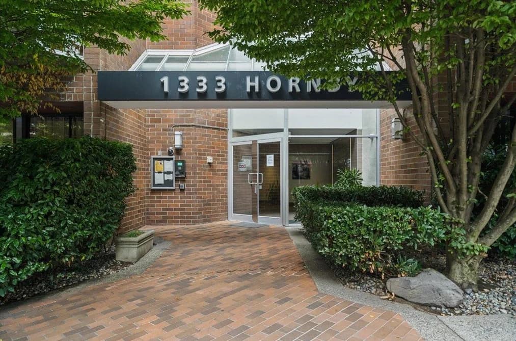 720 1333 HORNBY STREET, Vancouver, BC — Residential for Sale - Photo 2