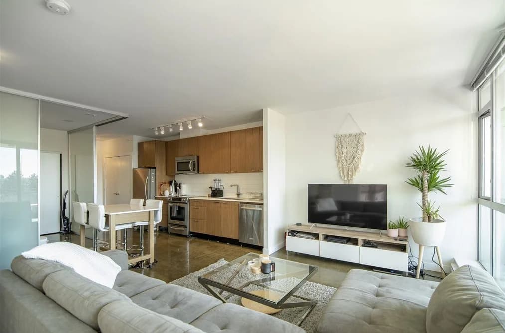 720 221 UNION STREET, Vancouver, BC — Residential for Sale - Main Photo