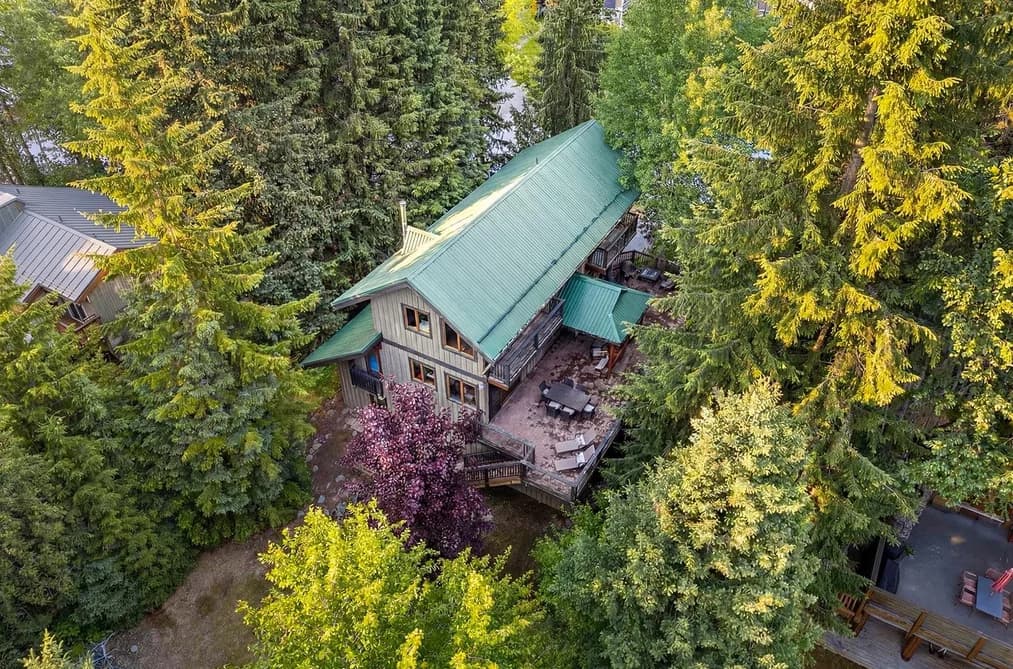 7231 N FITZSIMMONS ROAD, Whistler, BC — Residential for Sale - Photo 2