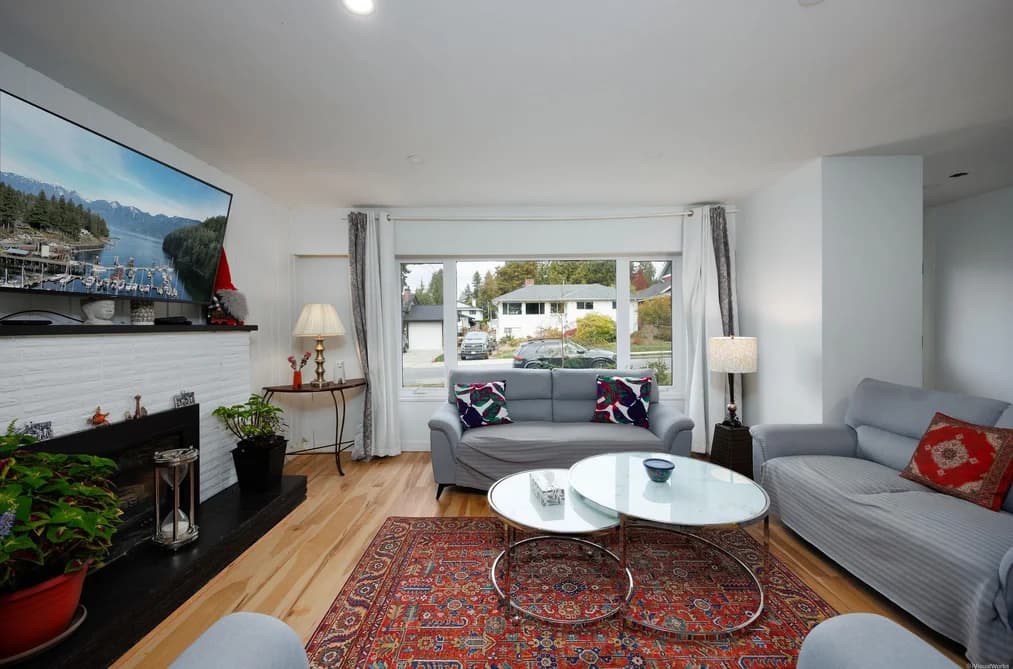 724 Accacia Avenue, Coquitlam, BC - MLS: R3179611 - Photo 2 724 Accacia Avenue, Coquitlam, BC - MLS: R3179611 - Photo 2