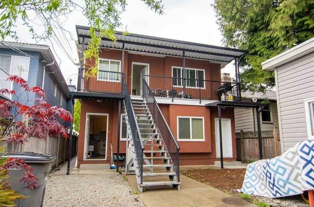 728 E 49TH AVENUE, Vancouver, BC — Residential for Sale - Photo 2