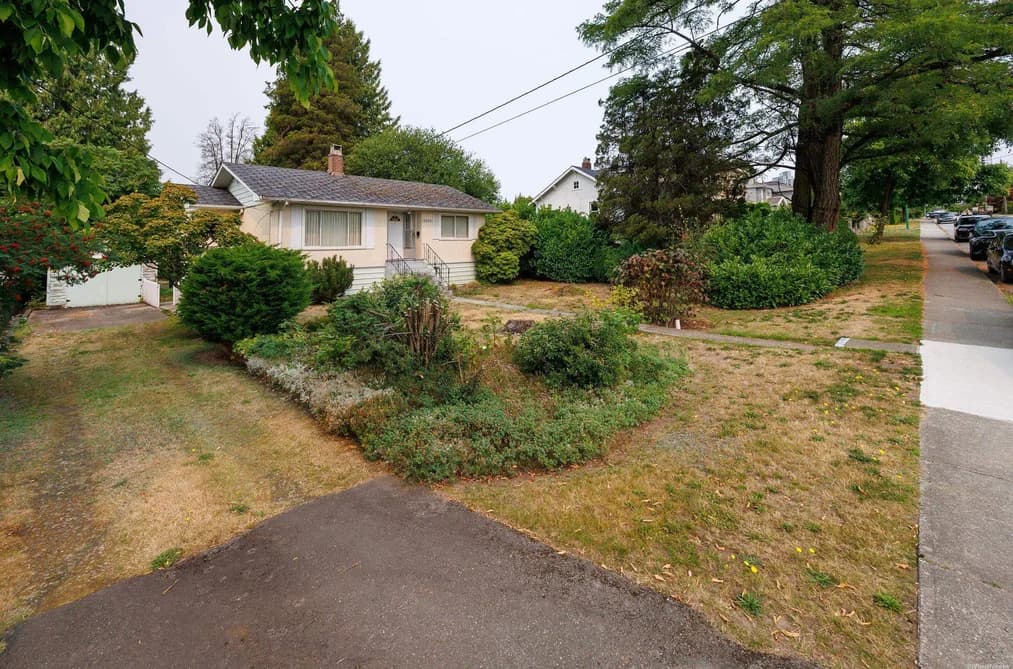 7289 DOW AVENUE, Burnaby, BC — Residential for Sale - Photo 2