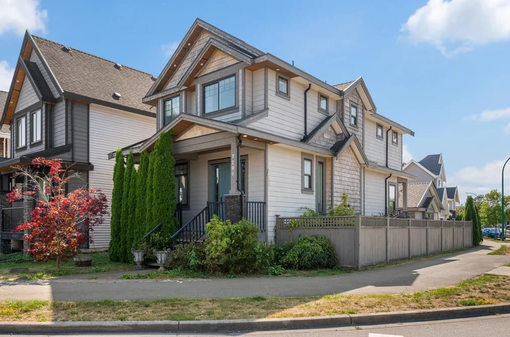7299 194A STREET, Surrey, BC — Residential for Sale - Photo 2