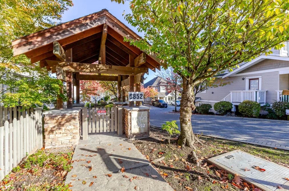 73 6852 193 STREET, Surrey, BC — Residential for Sale - Photo 2