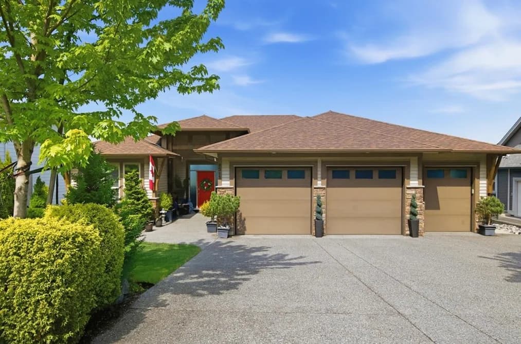7315 MOUNT THURSTON DRIVE, Chilliwack, BC — Residential for Sale - Main Photo