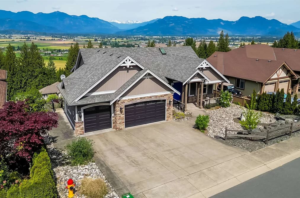 7319 MOUNT THURSTON DRIVE, Chilliwack, BC — Residential for Sale - Main Photo