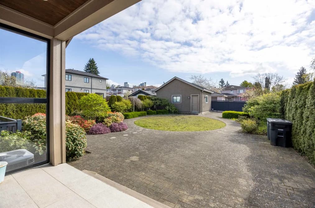 7320 DOW AVENUE, Burnaby, BC — Residential for Sale - Main Photo