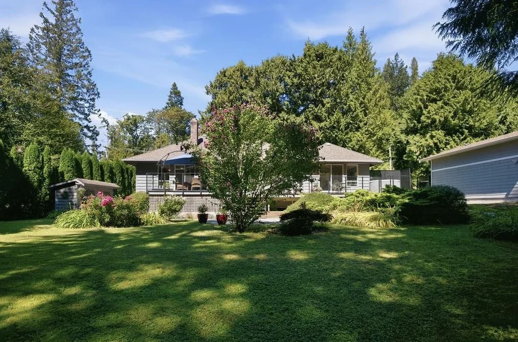 7321 REDROOFFS ROAD, Sechelt, BC — Residential for Sale - Main Photo