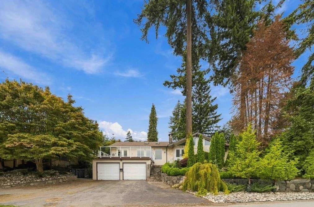 734 CARLETON DRIVE, Port Moody, BC — Residential for Sale - Photo 2