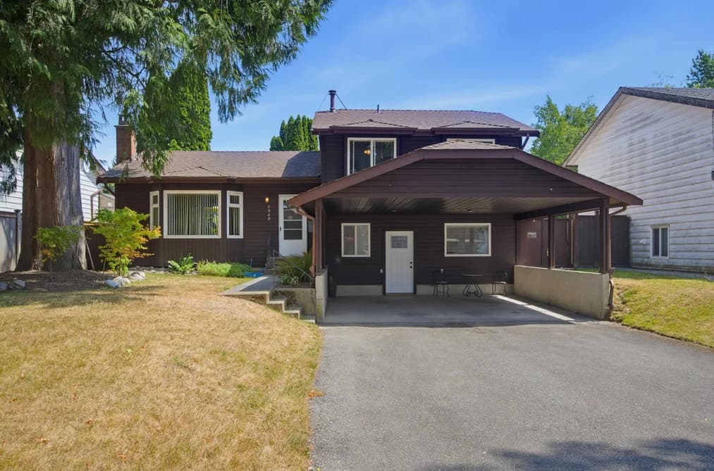 7340 TODD CRESCENT, Surrey, BC — Residential for Sale - Photo 2