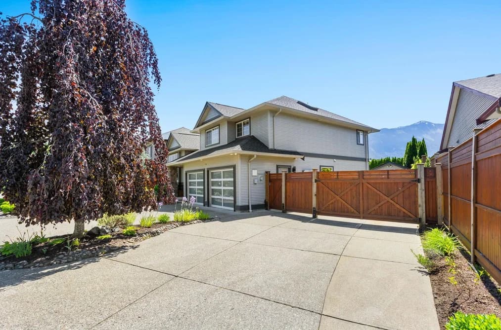 7348 ELM ROAD, Agassiz, BC — Residential for Sale - Photo 2