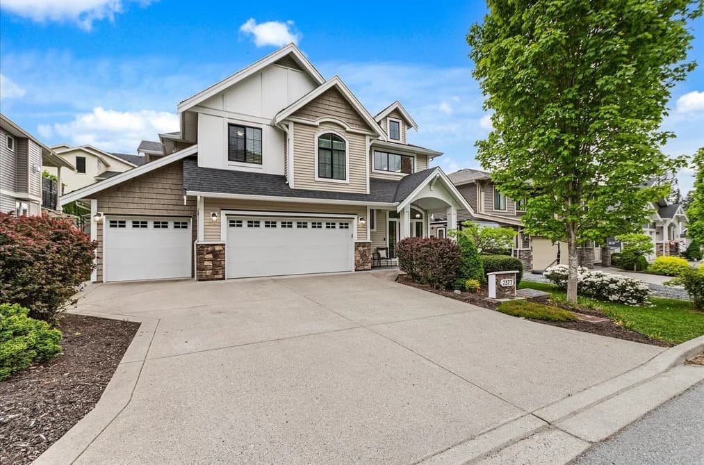7377 RAMSAY PLACE, Chilliwack, BC — Residential for Sale - Photo 2