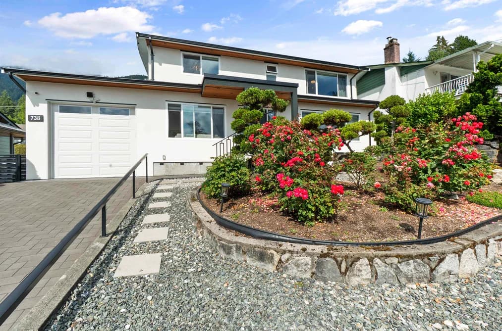 738 SYLVAN AVENUE, North Vancouver, BC — Residential for Sale - Main Photo